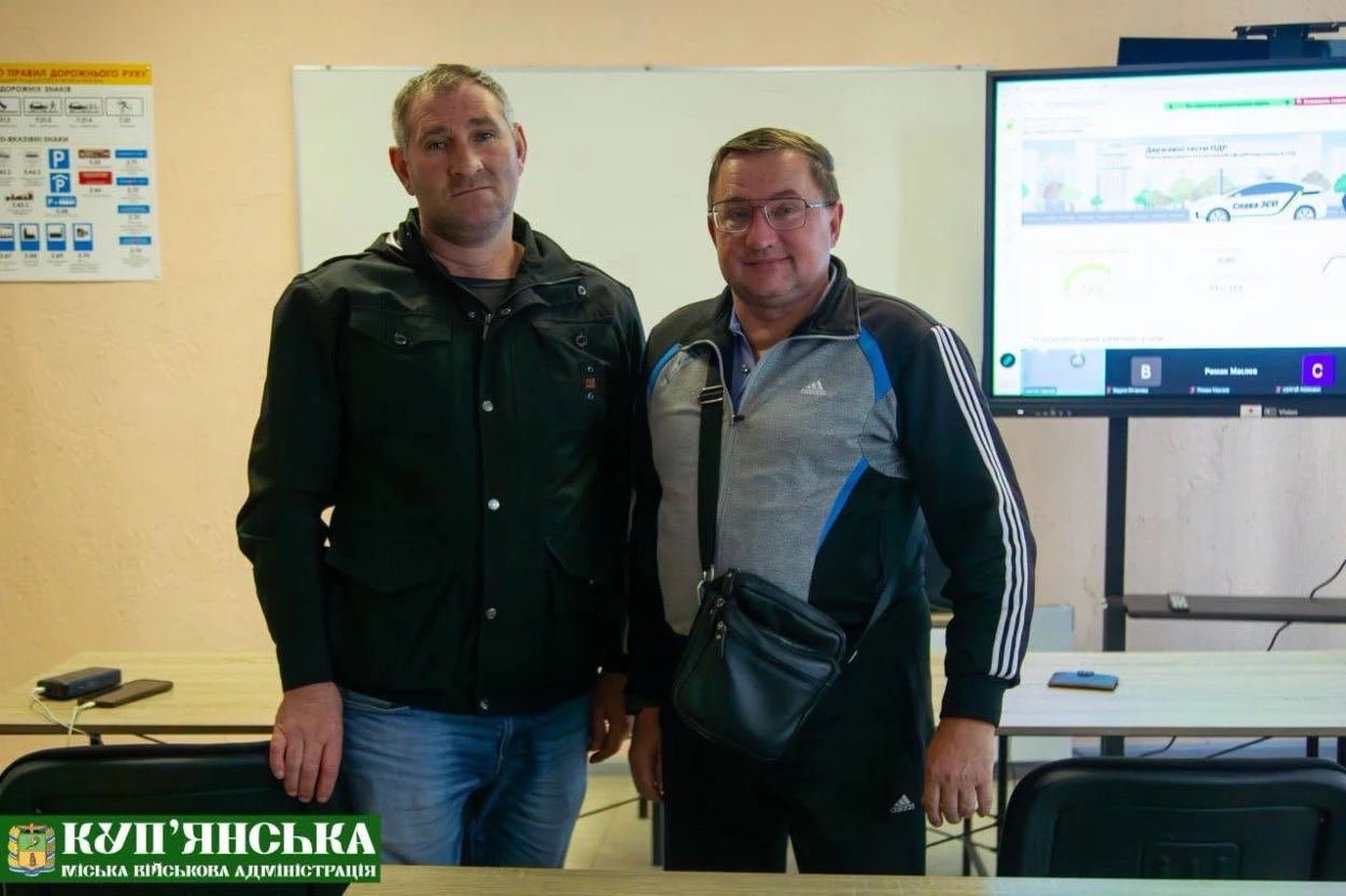 Ветерани з Купʼянська навчаються в автошколі