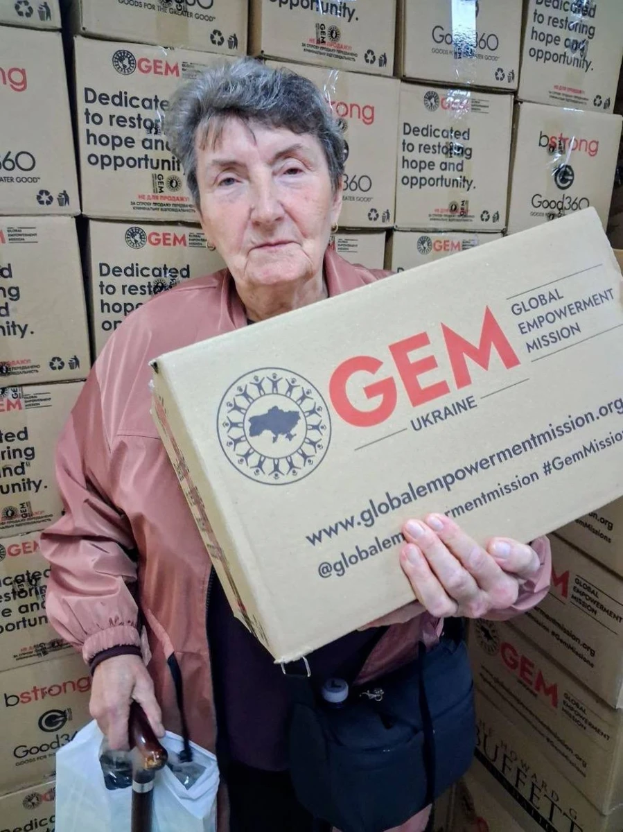 Продуктові набори від GEM для мешканців Великобурлуцької громади