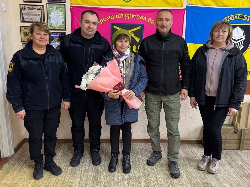 Почесне звання "Мати-героїня" присвоєно Гожі Оксані Дмитрівні. Нагородження