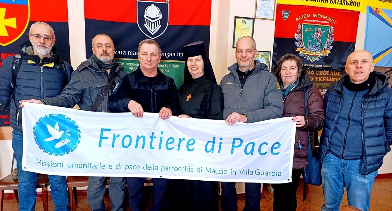 Волонтери з Італії