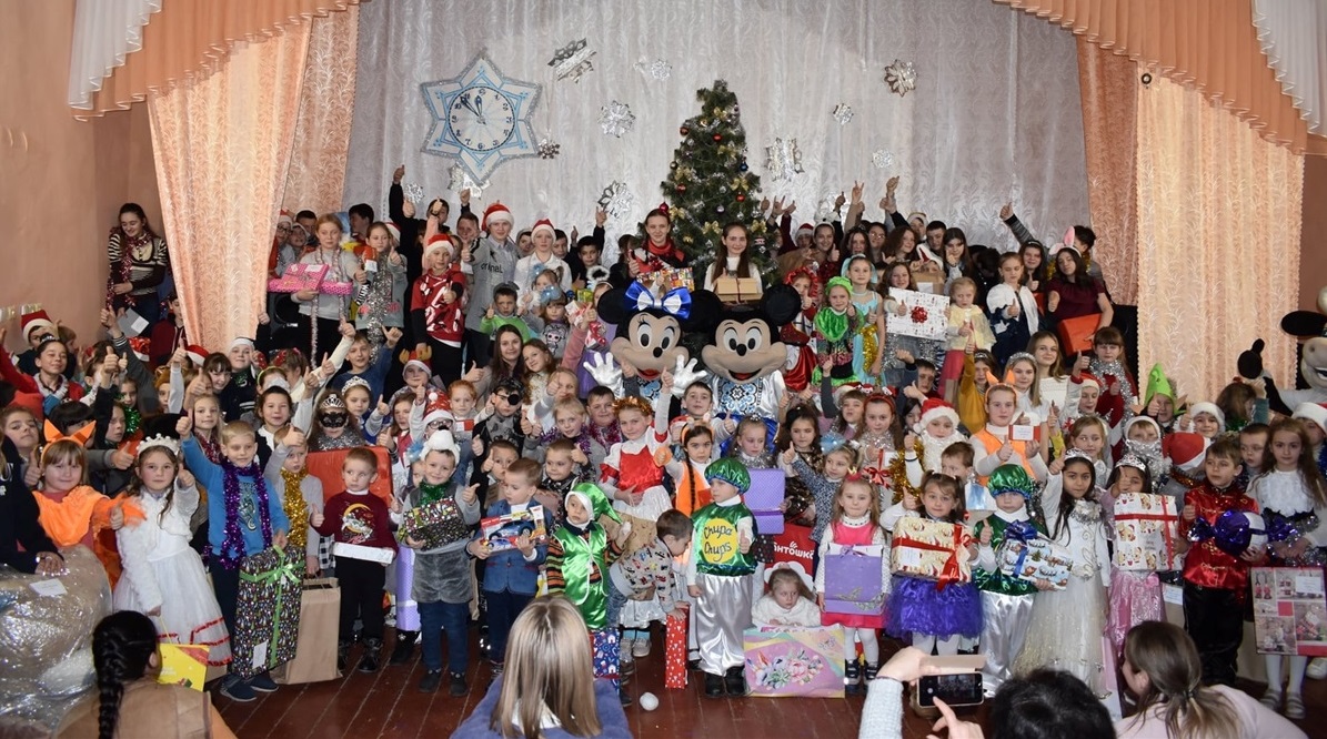 Новорічне свято для дітей у Петропавлівській громаді (2021 рік)