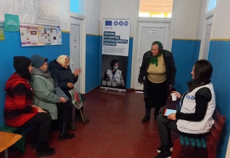 Жительки населених пунктів прийшли на огляд до лікарів
