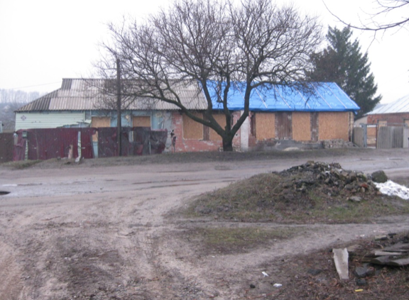 Пошкоджені обстрілами будинки