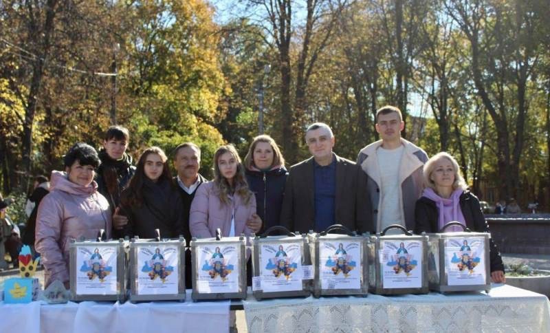 Учасники ярморку