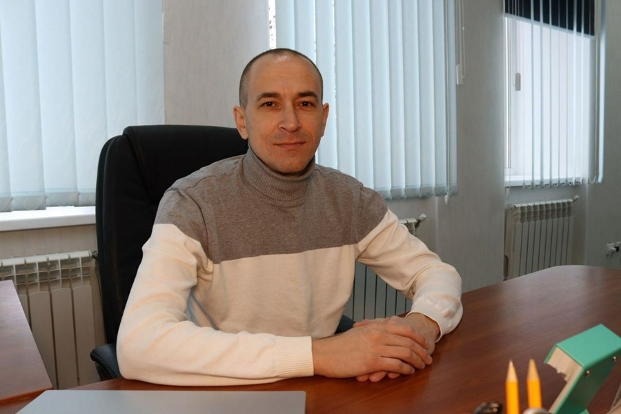 Очільник центру Олексій Болгов