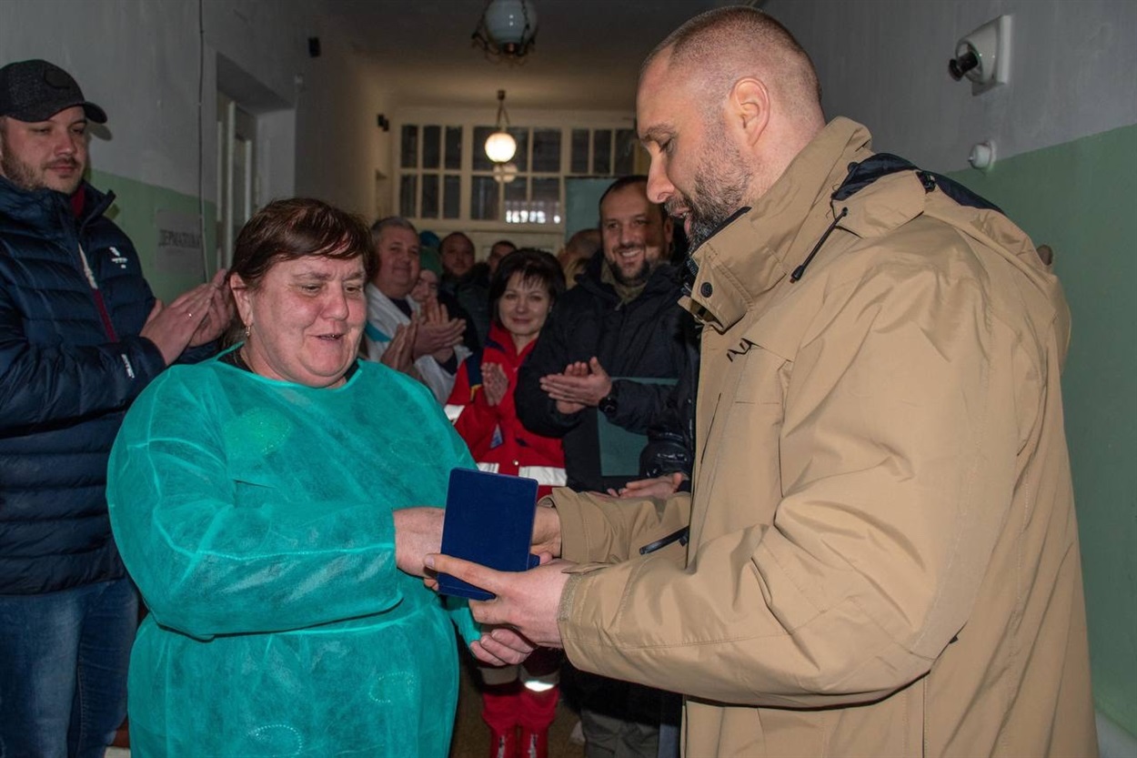 Начальник ХОВА вручив нагороди медичним працівникам