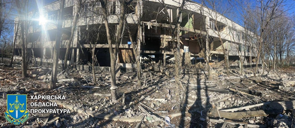 Руйнації поблизу дитсадка