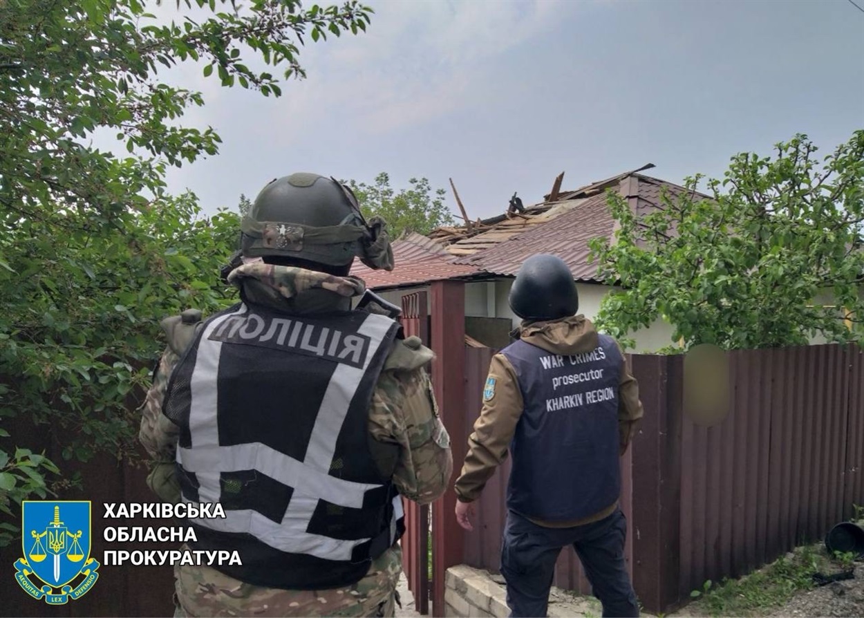 Правоохоронці фіксують наслідки обстрілів