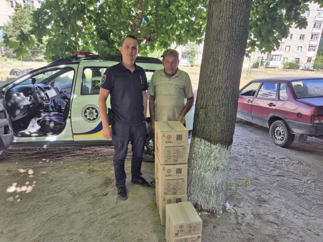 Жител/і/ьки Петропавлівської громади отримали допомогу від Червоного Хреста