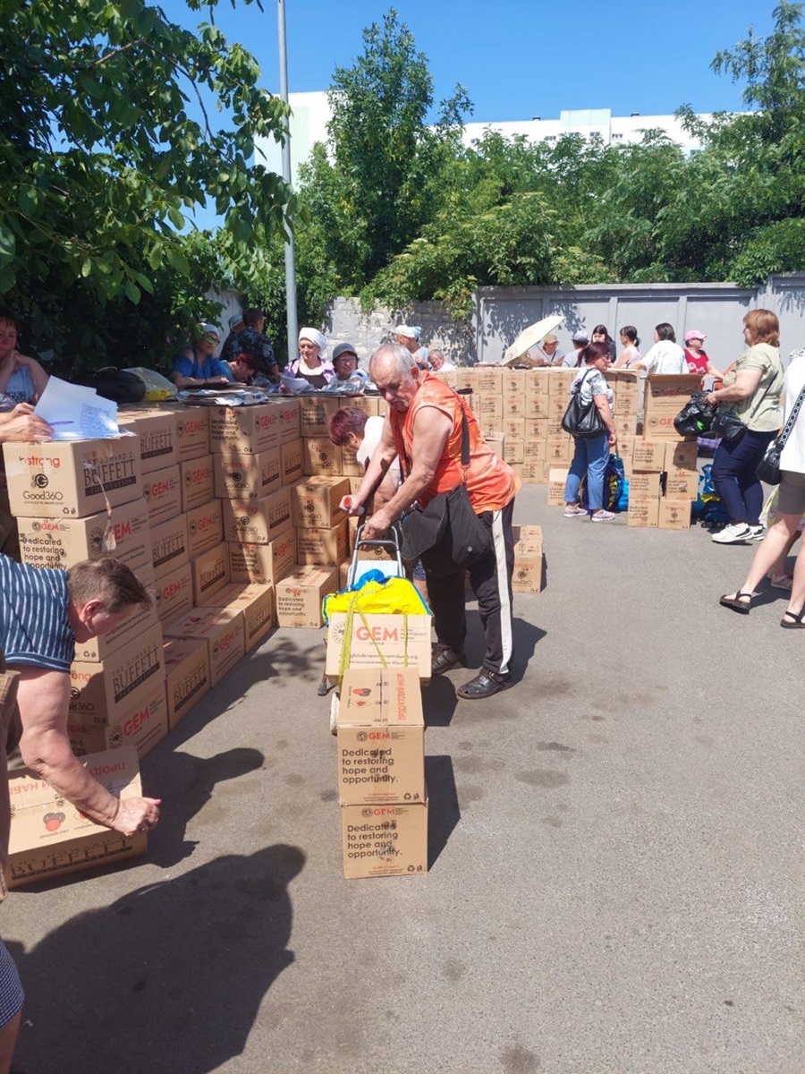 Видача гуманітарної допомоги мешканцям Петропавлівської громади