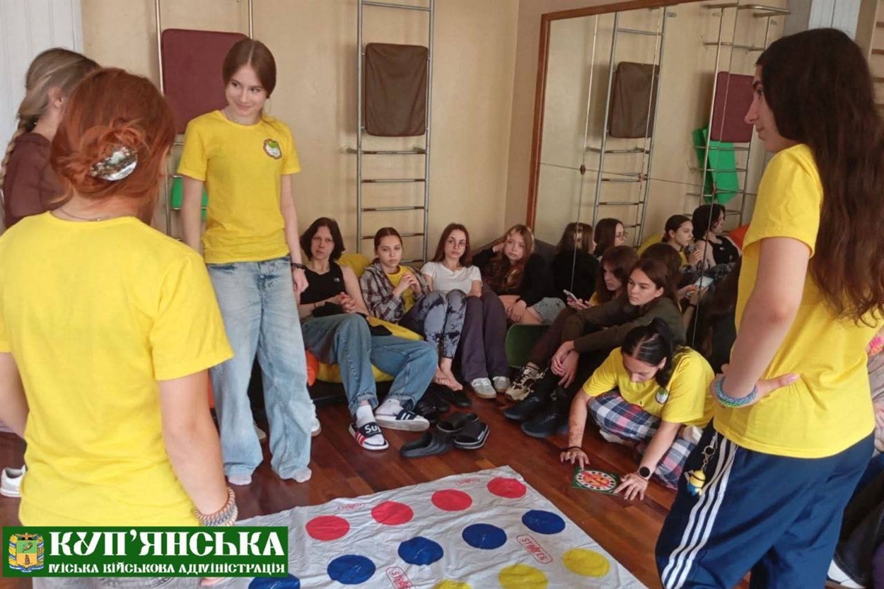 Діти на відпочинку в таборі
