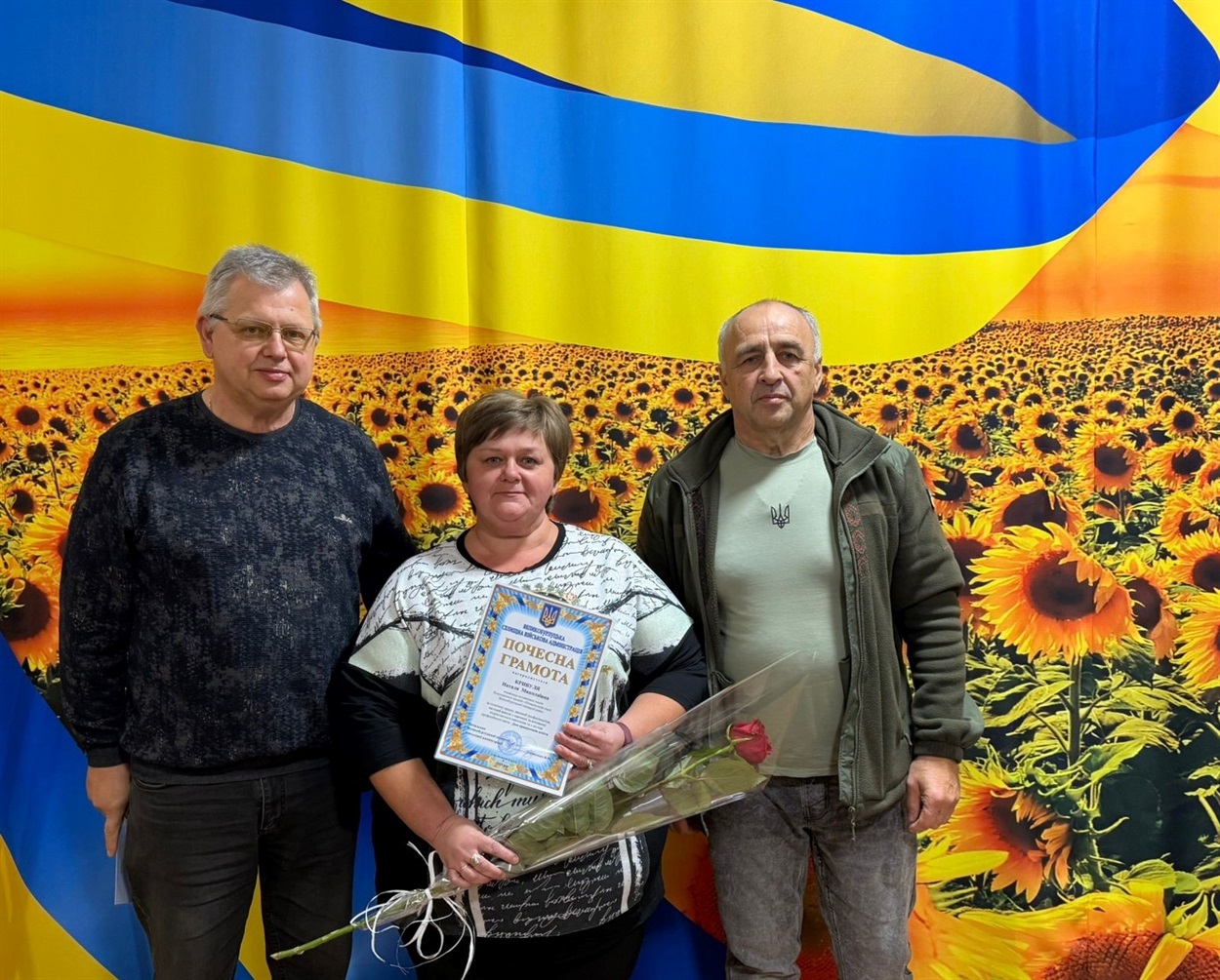 Привітання працівників освіти у великобурлуцькій громаді