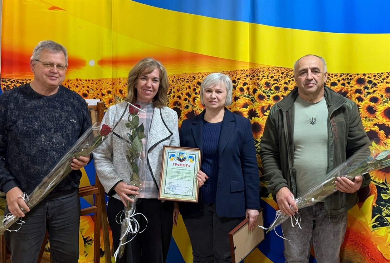Привітання працівників освіти