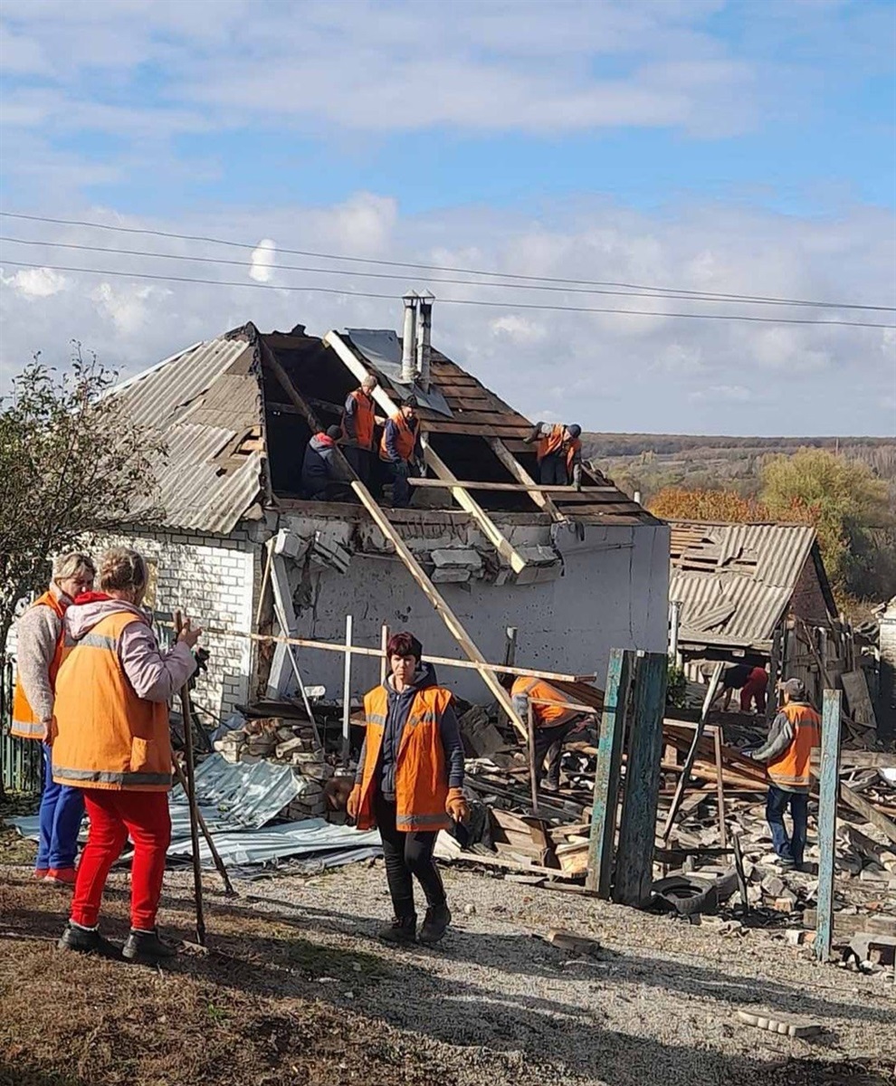 Ліквідація наслідків обстрілу у Великобурлуцькій громаді