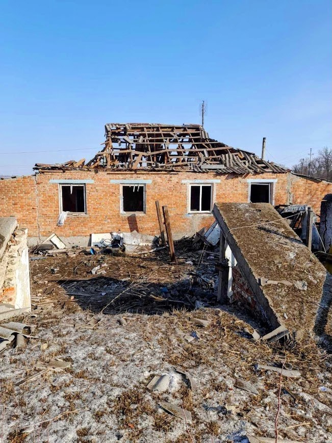 Руйнування житла через обстріл у Великобурлуцькій громаді