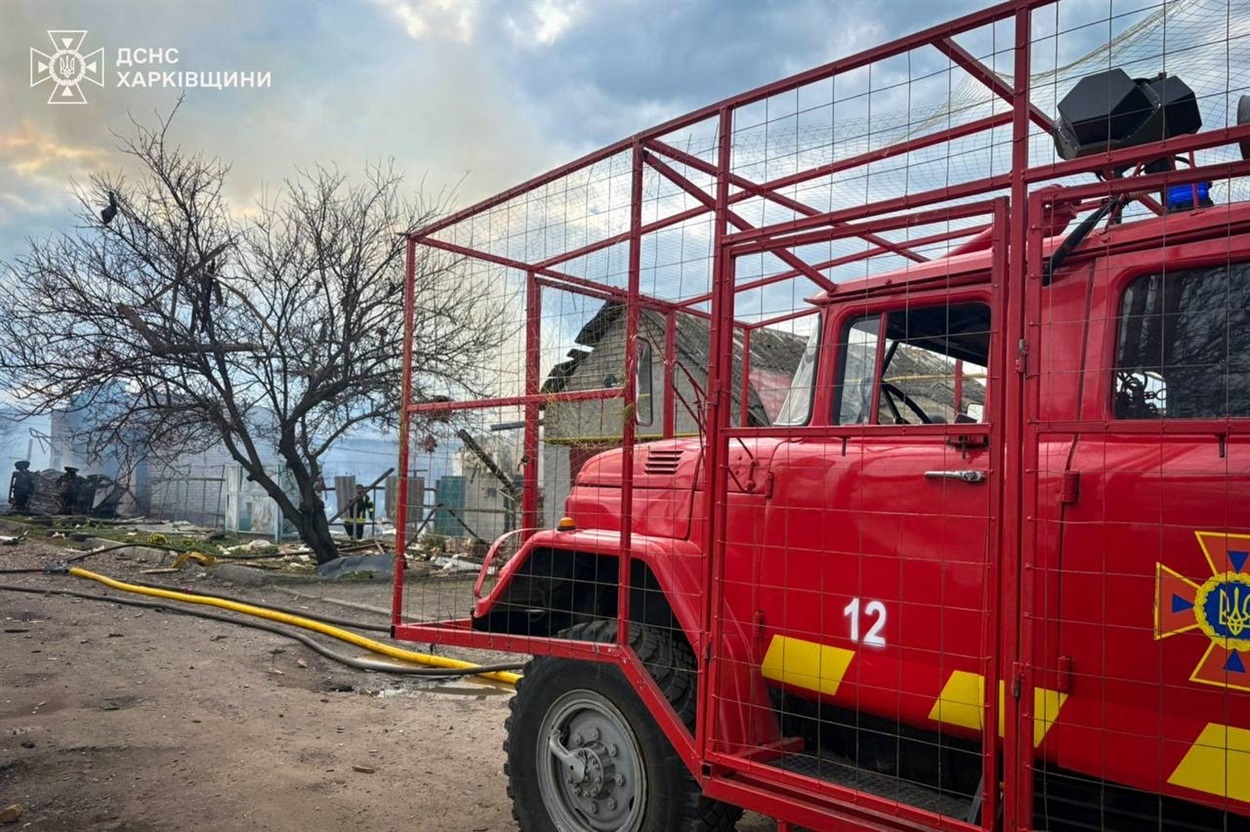 Наслідки обстрілу Великого Бурлука 13 квітня