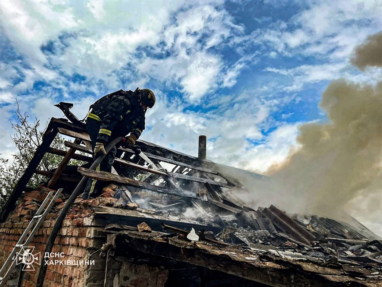 Рятувальники працюють під постійною загрозою повторних ворожих обстрілів