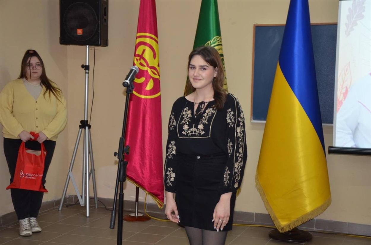 Національний фармацевтичний університет, м. Харків 2025 рік. Дарʼя Сіренко на заході до Міжнародного дня студентів