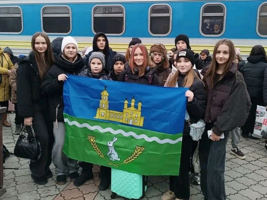 Діти їдуть відпочивати до Закарпаття